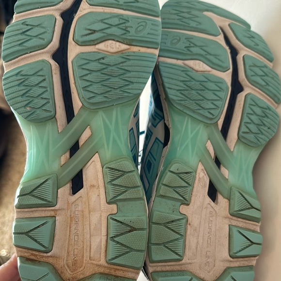 Blue ASICS women sneakers size 7 - Picture 3 of 3